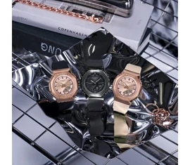 GM-S2110B-8AER Casio karóra