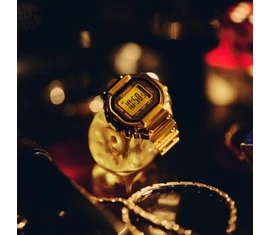 CRW-001G-9ER Casio karóra