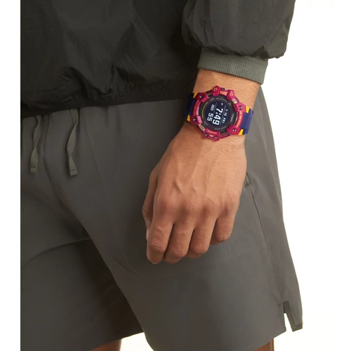 GBD-H1000BAR-4ER CASIO G-Shock G-Squad Férfi karóra -Barcelona Limitált kiadás