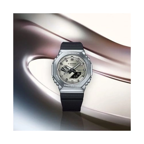 GBM-2100A-8BER Casio karóra