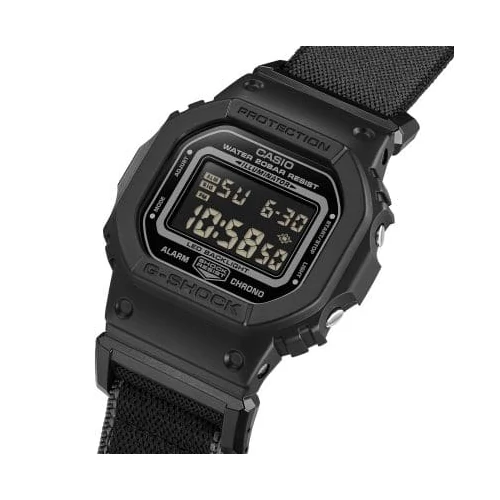DW-5600MNC-1ER Casio karóra